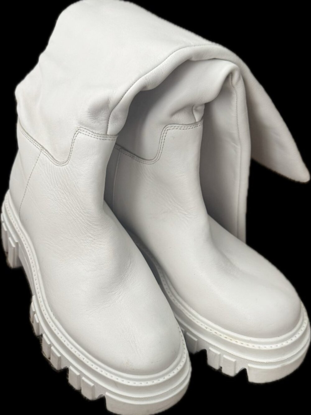 MARC FISHER MOTO BOOTS WHITE - SIZE 6